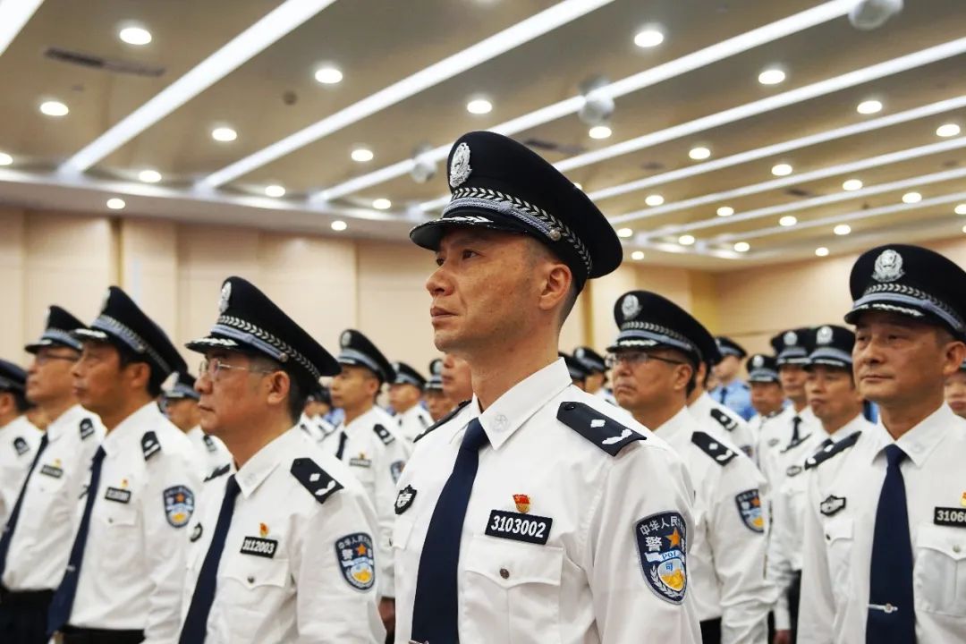 上海市警察警衔图片