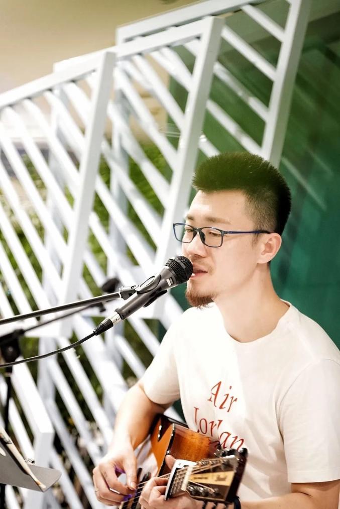 龙塔国庆扮亮妆星光潮趣节天文望远镜看超级大月亮