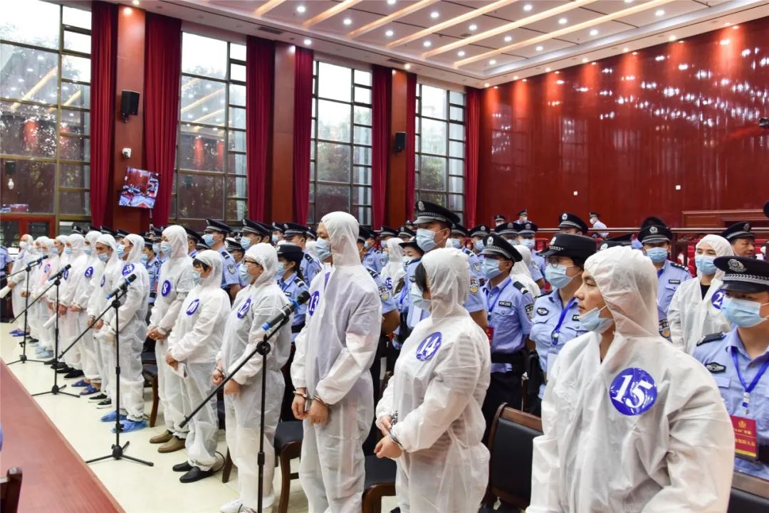 娄底中院这些是我们的国庆献礼