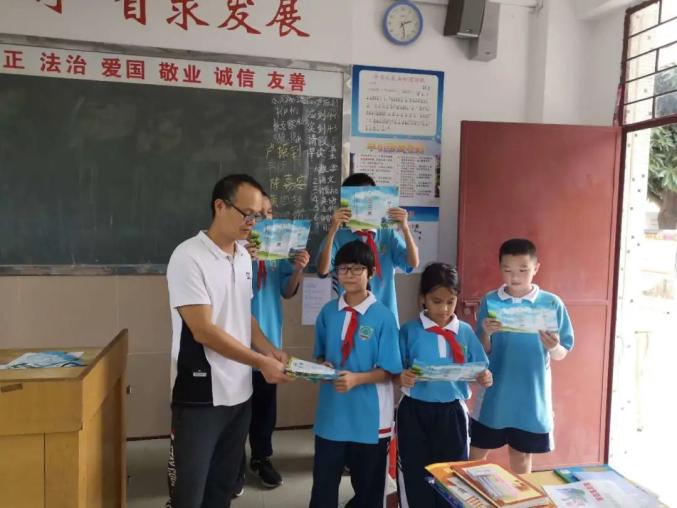 人人参与!在李文达中学,广雅中学