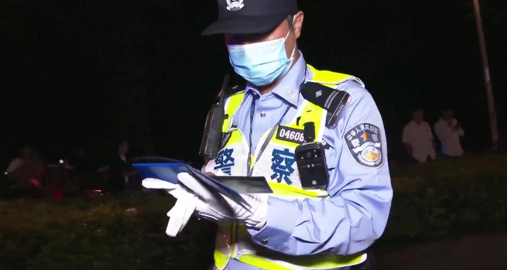 酒精测试分几步,设卡盘查看什么……宝山公安首次临检直播告诉你