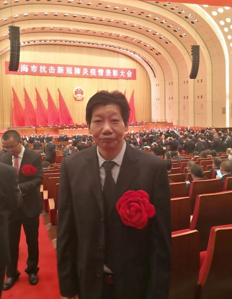 喜报市应急管理局吴文涛蒲卫星荣获上海市抗击新冠肺炎疫情先进个人