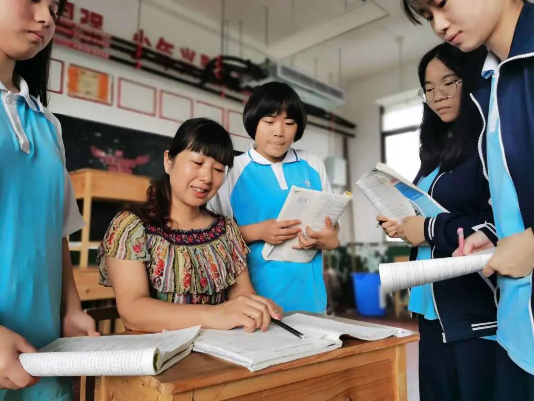 湖北职业技术学院成绩查询_扬州大学广陵学院官网查询成绩_湖北职业技术学院汽车学院