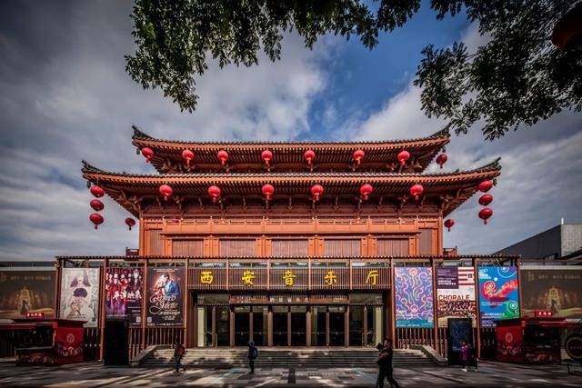 一起玩8带上ta共赴文化之旅