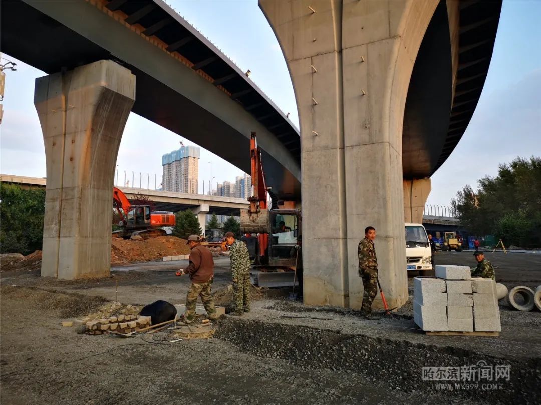 三棵树跨线桥正式开通京哈高速堵车文昌桥林大上桥口开拆会展长江路