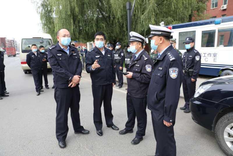 吉林市副市长公安局长刘磊带队督导两节期间全市交通安保工作