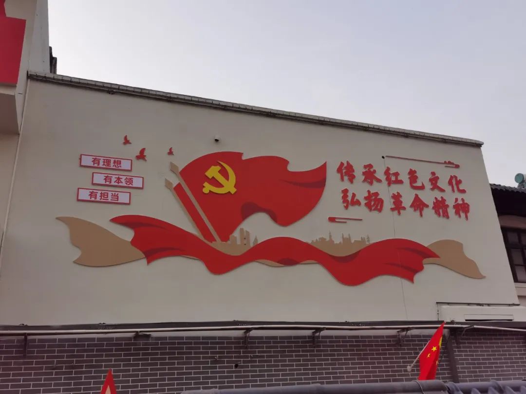 原标题:《【品质老城】网红贴廊巷 等你来打卡——精彩老城等你来!》