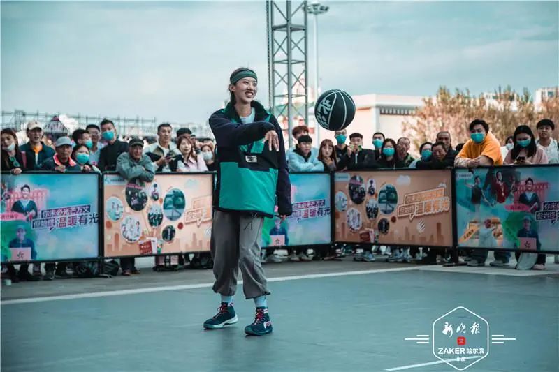 街球女王艾林林16 岁的网红魔王 " 小鬼 " 曹盛凯如果你错过了比赛的