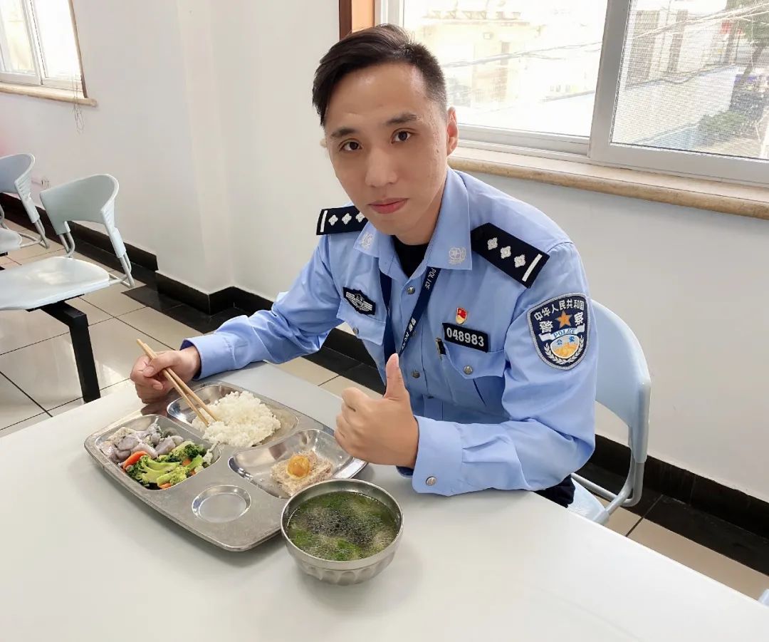 节日我在岗警宝日记警察老爸的假期生活