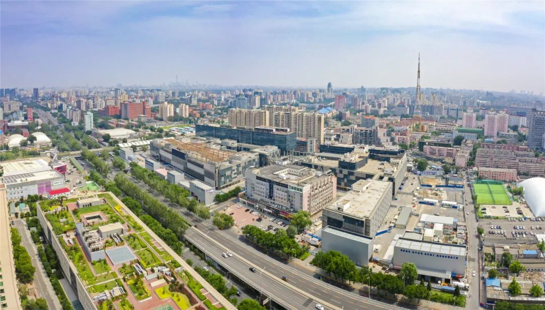 京张铁路遗址公园沿线美图——中坤广场