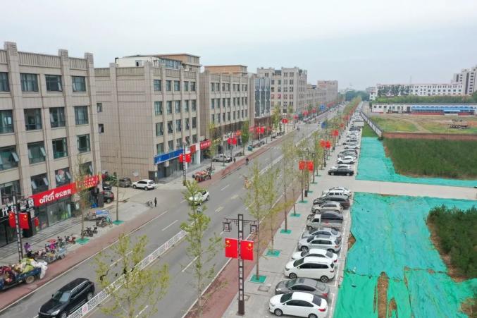走在城区街头,不少细心市民发现,307国道,世纪大道,通安街等主干街道