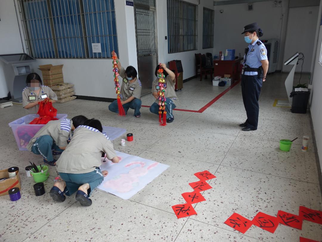 8天长假广东监狱警察都在做些啥