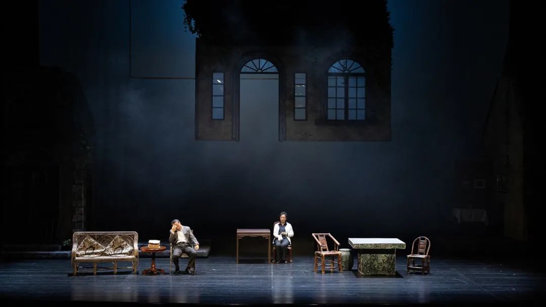 8-18 19:30(周一无演出,周日仅14:00下午场)演出地点:上海话剧艺术