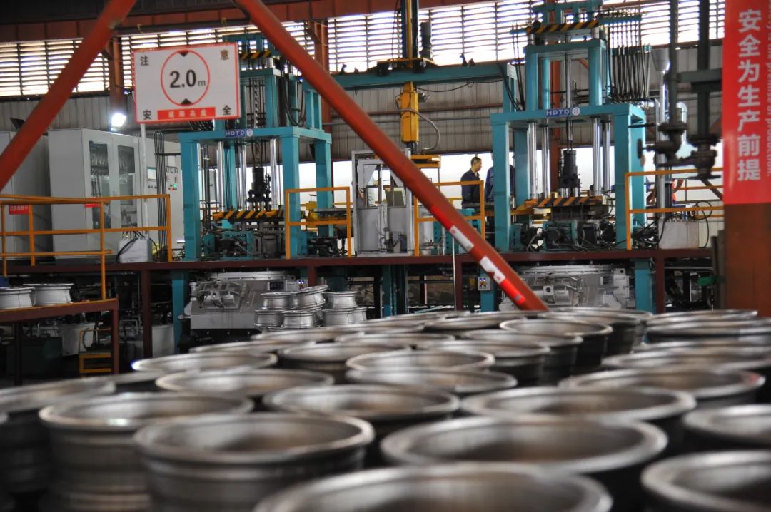 安驭轮毂生产车间忙生产