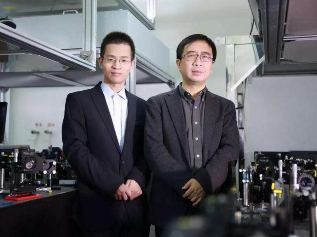 中科大80后教授潘建伟高徒陆朝阳获美国物理学会量子计算奖曾获菲涅尔
