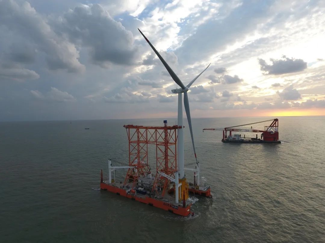 盐城海上风电规划开发容量为822万千瓦,占江苏规划容量的56%,已建成