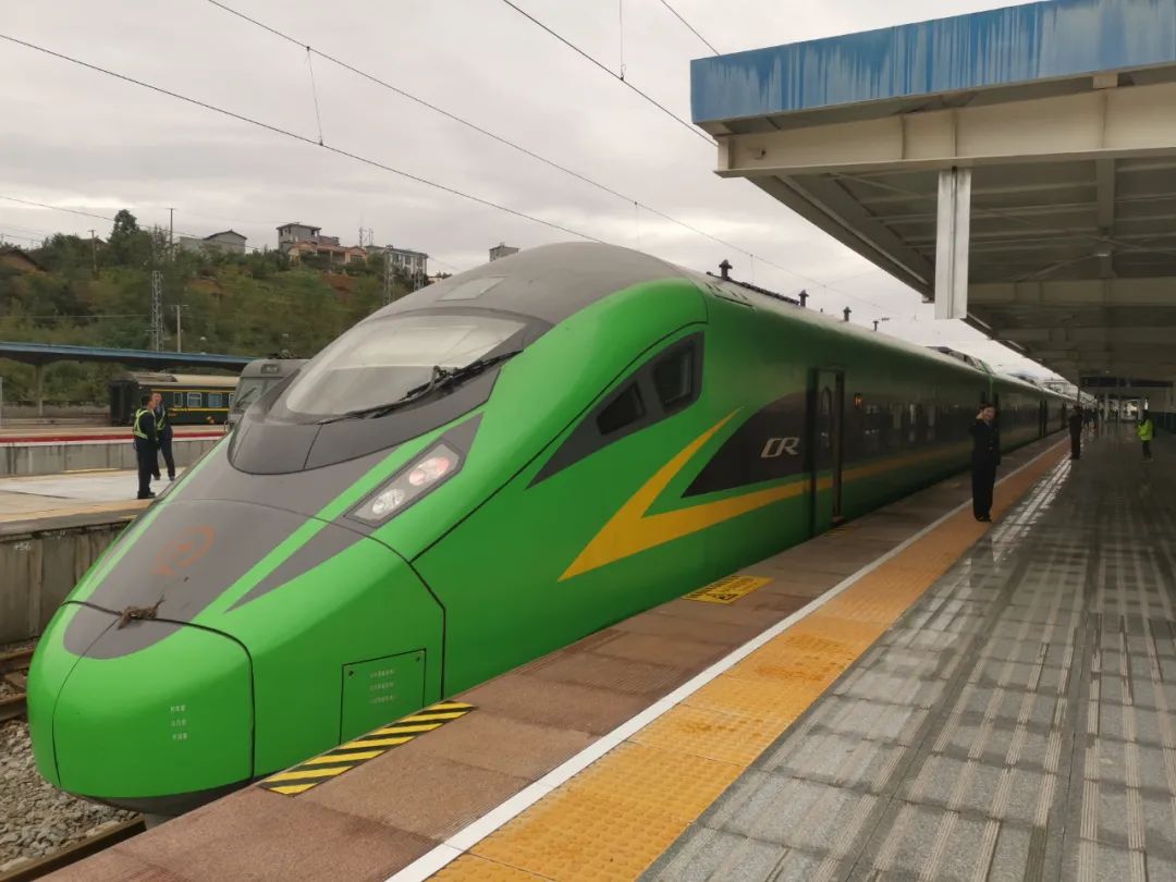 复兴号绿动车来了!