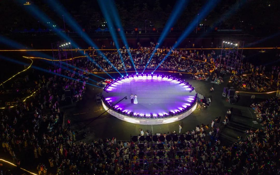 草地音乐节中秋遇国庆家国共团圆你我齐欢聚