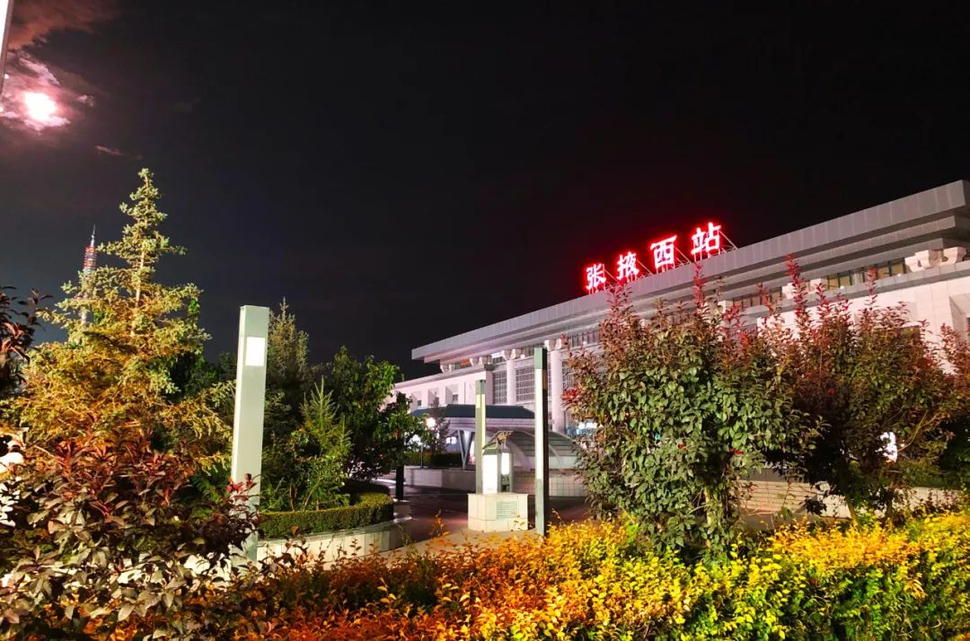 榆中站武威车站石嘴山车站银川站夏官营车站兰州西站张掖车站兰州车站
