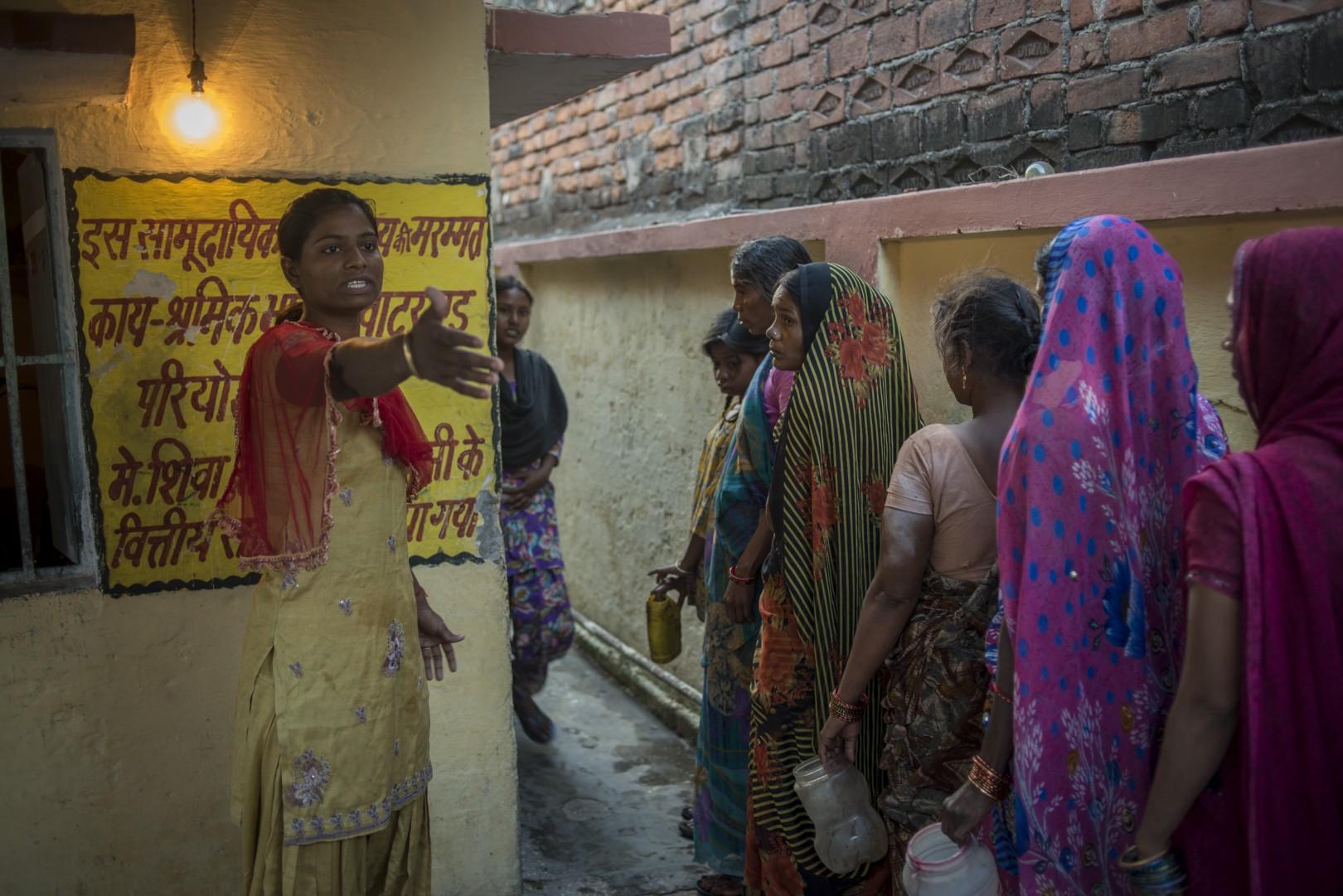 印度新德里 — 2019年11月17日：男女免费公共厕所 编辑类照片 - 图片 包括有 尿壶, 印度: 164179281