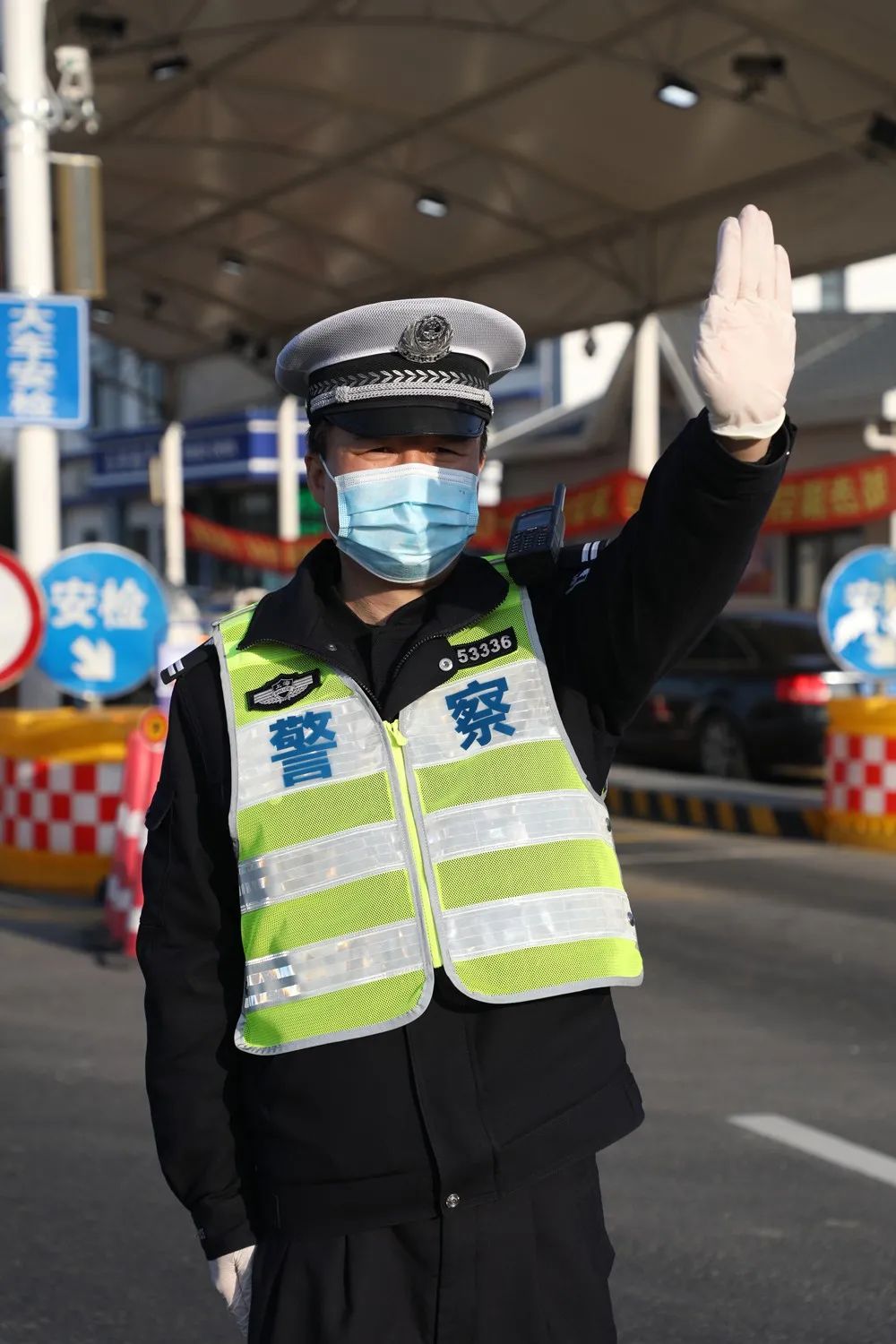 这位守护西大门的警察蜀黍荣获全国先进你认识吗