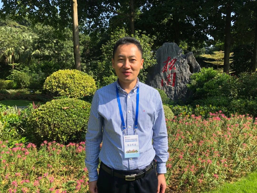 整形外科党支部书记冯传波:听了李文源院长所做的报告,感觉把脉很准