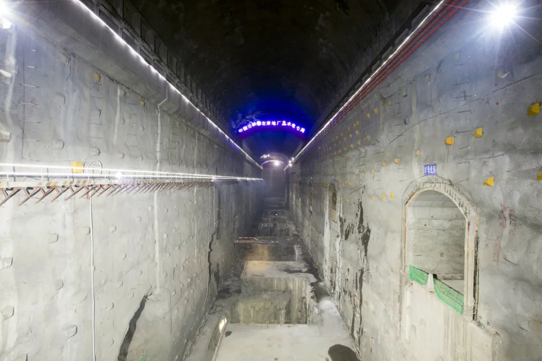溪洛渡水电站地下厂房图片
