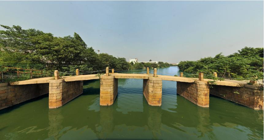 百年前也许每天都会在佛山市三水区白坭镇周村上演,这座周村文