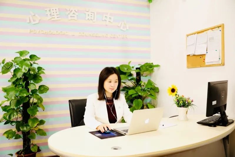 守护你温暖你做学生前行路上的心灵导师