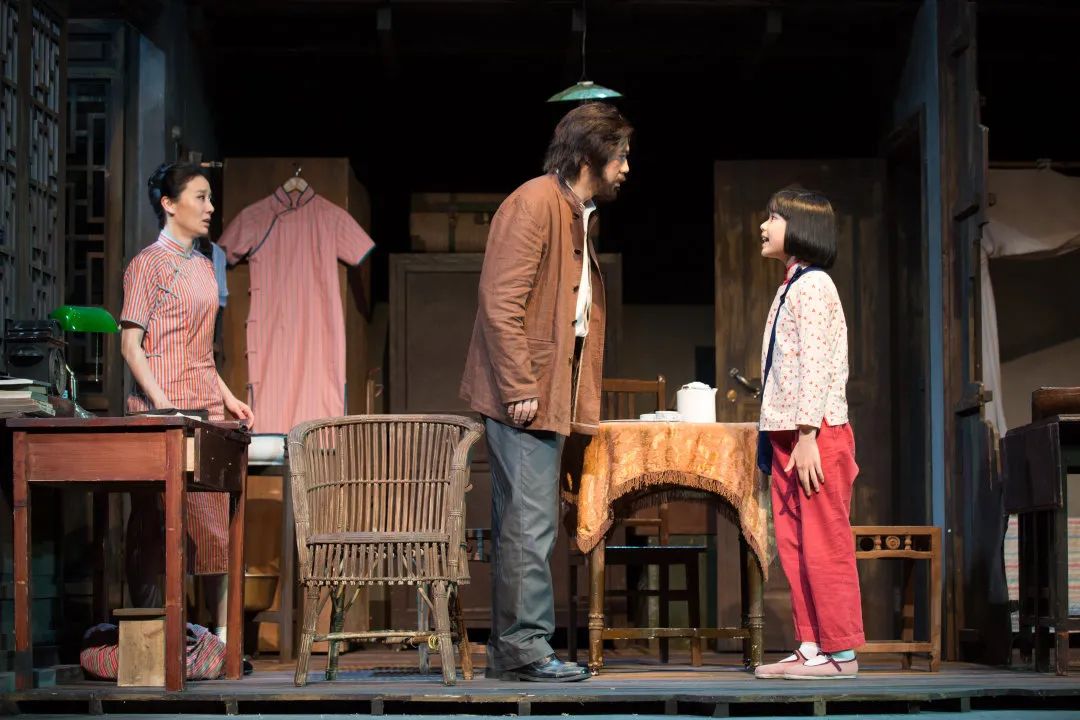 纪念夏衍诞辰120周年用一部话剧的时间带你穿越回老上海的弄堂生活