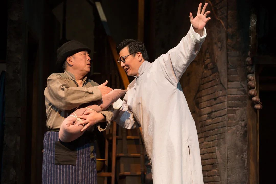 纪念夏衍诞辰120周年用一部话剧的时间带你穿越回老上海的弄堂生活