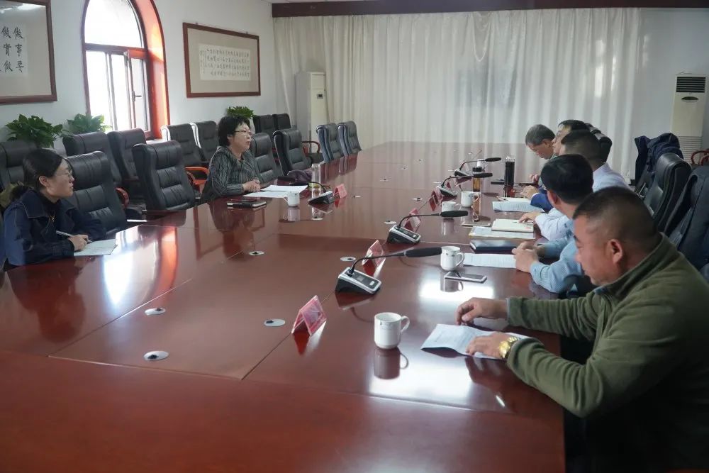 涿鹿县南山区区委书记林建忠,涿鹿县法院副院长刘晓东陪同
