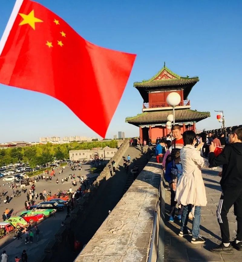 摄影有一种表白,叫"我爱你中国"有一种骄傲,叫"五星红旗"有一种感动