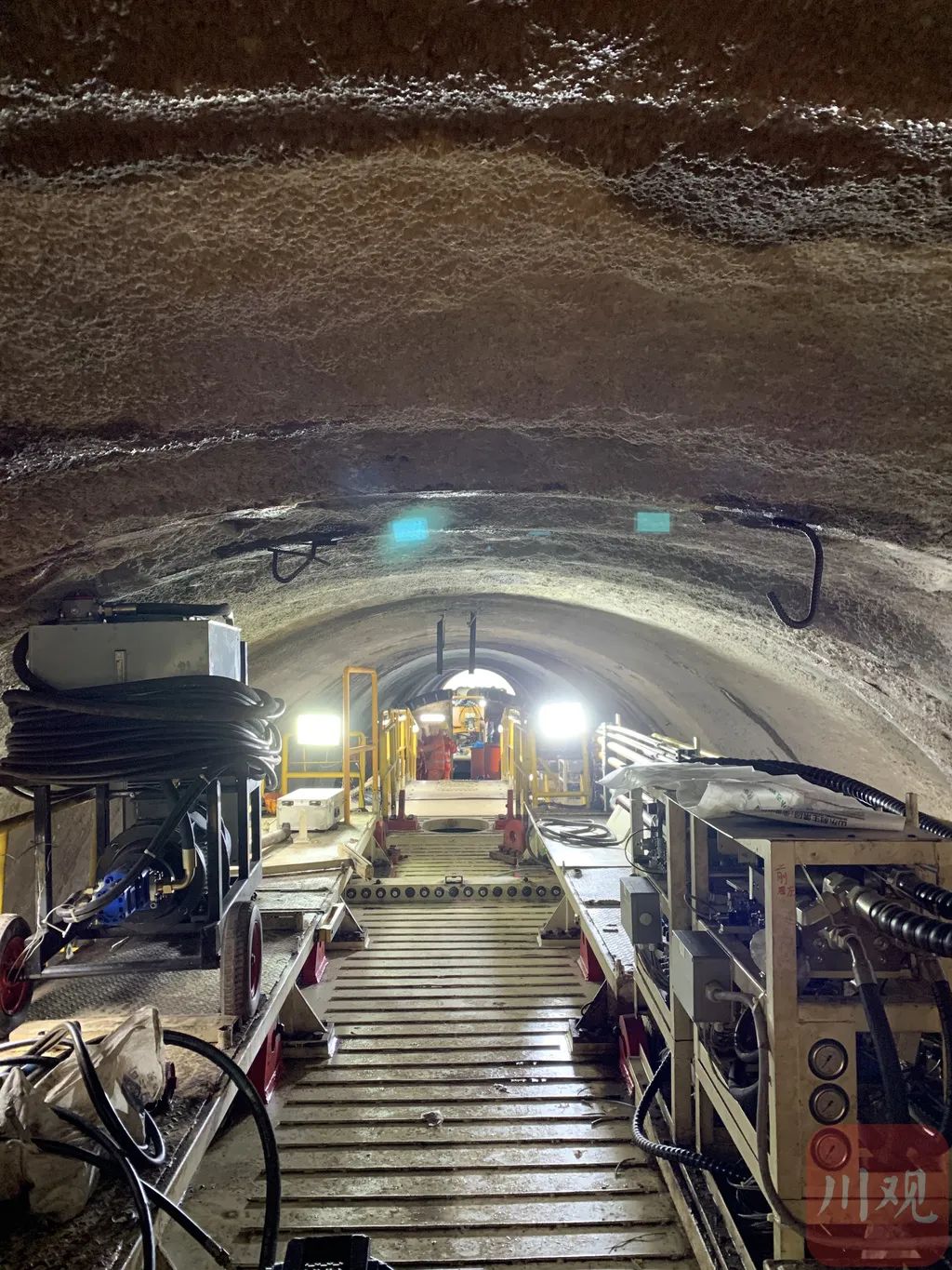 国内首次硬岩掘进机之王开掘乐西高速大凉山1号隧道