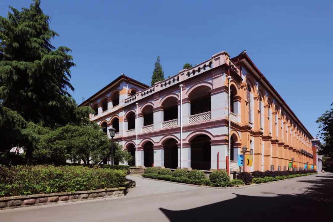 秋天第一美万航渡路1575号