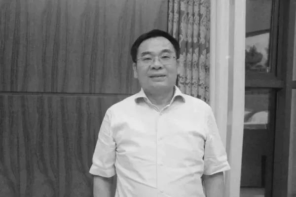 刘永富,许达哲一行会见了"全国脱贫攻坚模范"荣誉称号的规格很高