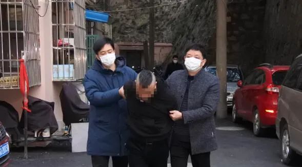 每天3分钟 尽览天下事河南省新闻咨询(师生上课需戴口罩,河南