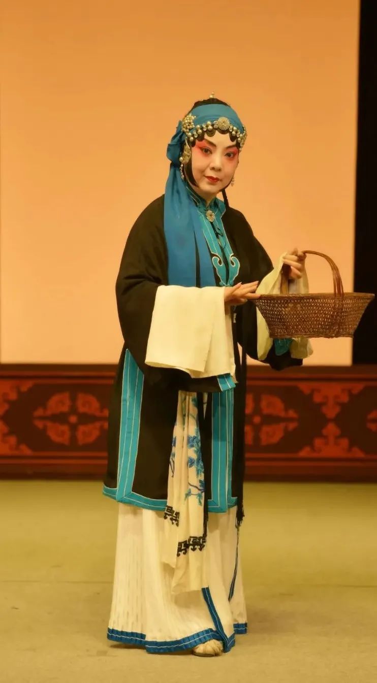 湖北省戏曲艺术剧院蔡燕 国家一级演员 中国戏剧家协会会员,湖北戏剧