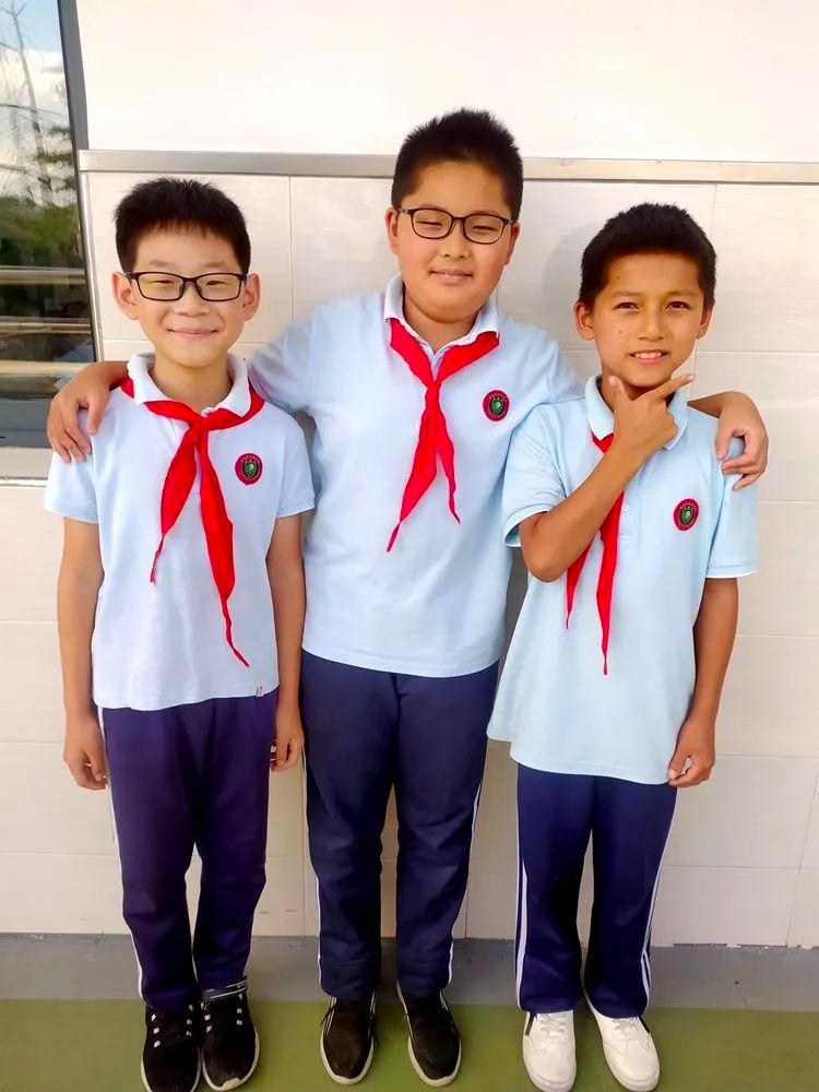 上海嘉定很多"80后""90后"在中学时,都穿过这套蓝色的校服吧?