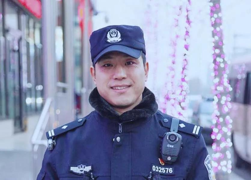 你你你居然是這樣的警察