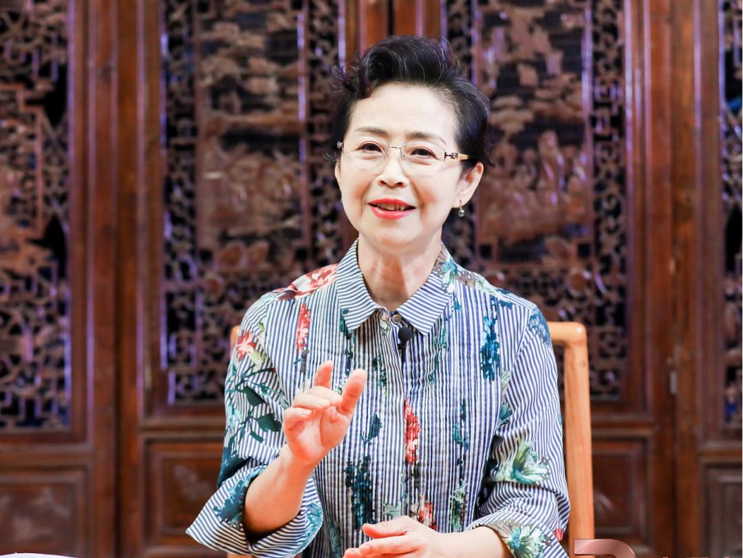 廖菁,中国广播艺术团国家一级演员,配音导演,配音演员.