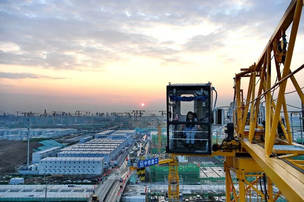 塔吊夫妻瞰雄安