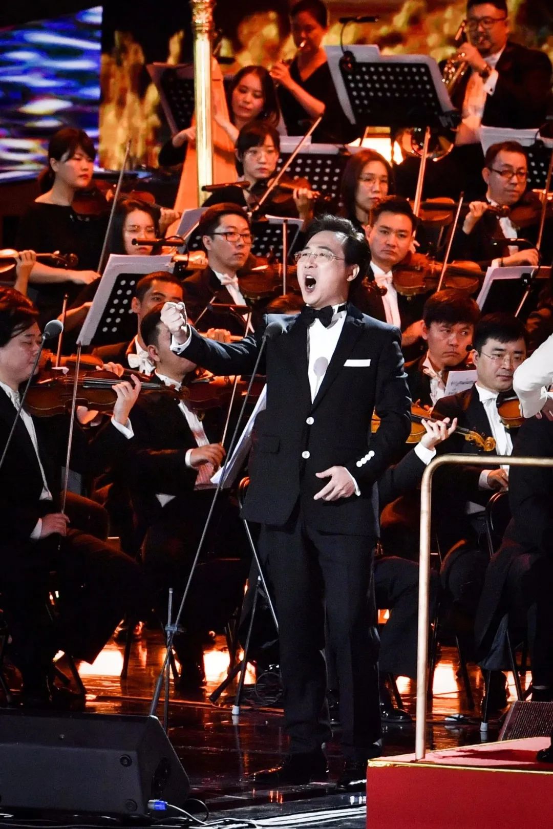 就在今晚全球华人第一男中音廖昌永唱响太湖文化艺术季开幕演出