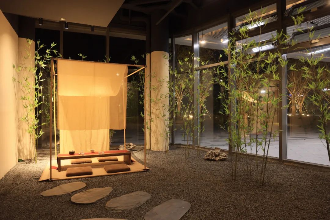 慕名入驻这里隐溪·竹林七贤茶馆又添茶香禅意九棵树未来艺术中心在隐
