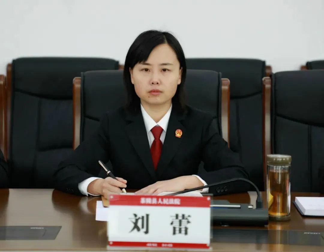 (刘蕾院长在座谈会上讲话)刘蕾对各位人大代表长期以来关心,支持和