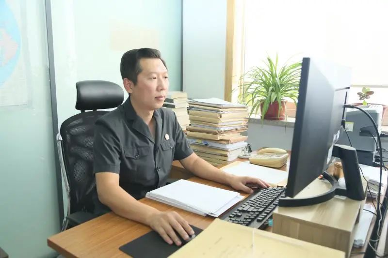 最美法官为民心暖似阳煦断案有据如山立记潍坊中院民一庭二级法官贾元