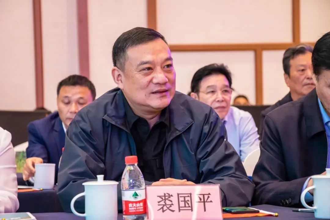 金钟强,裘国平,叶永浩发言田水茂,葛校登,徐亚娟,邵海燕,鲁建海发言会