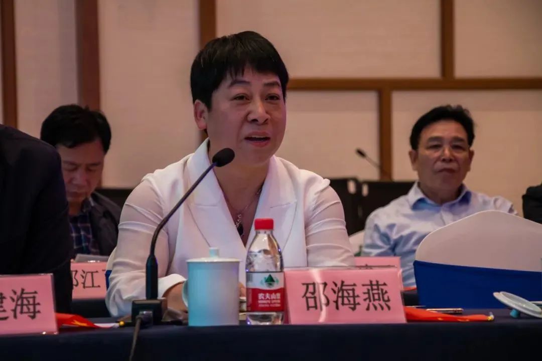 田水茂,葛校登,徐亚娟,邵海燕,鲁建海发言会上,进化镇乡贤联谊会会长