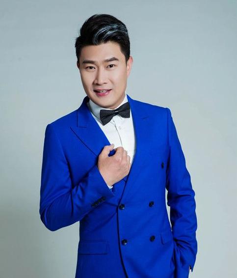 鄢磊倾情加盟《拉呱》栏目主持人由山东广播电视台齐鲁频道本期录制"