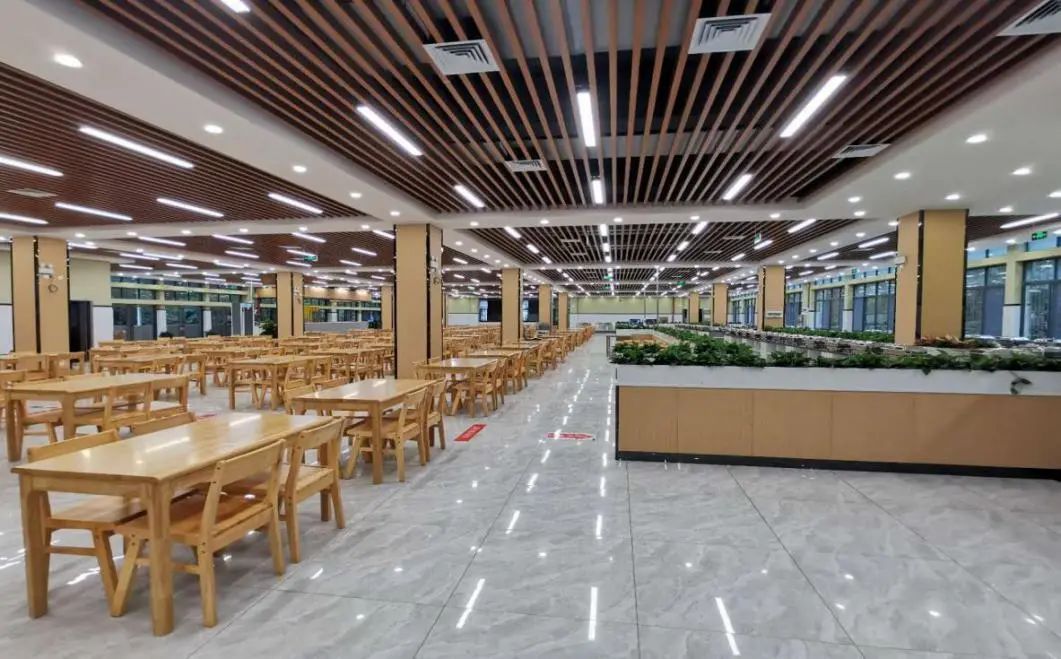 全面装修改造千呼万唤始出来原创 有了新食堂的 湖南大学2020